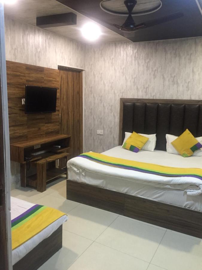 Fabhotel Dm Residency Amritsar Eksteriør billede